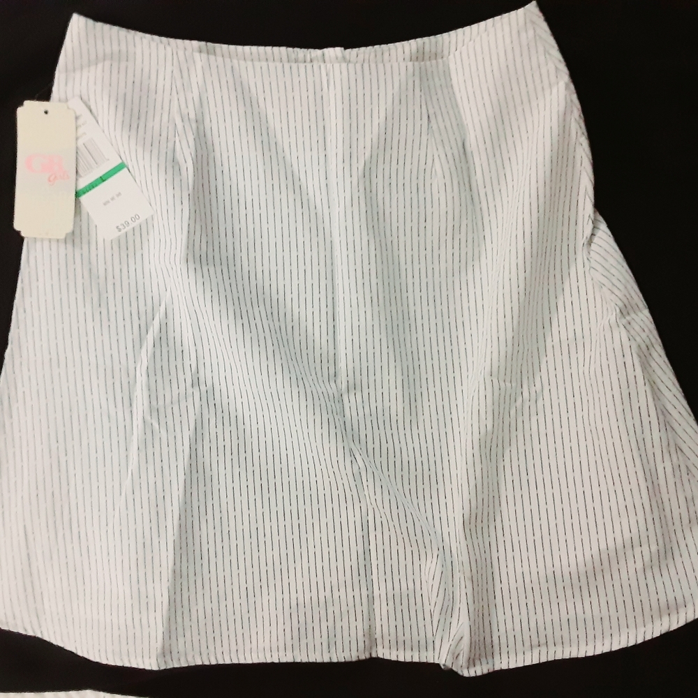 GB girls skirt (size large)